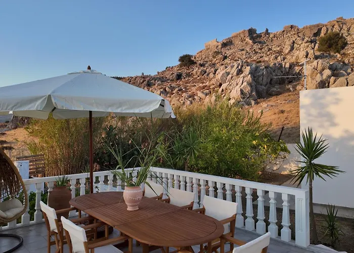 Feraklion House 哈拉奇